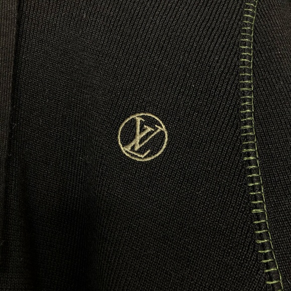 Louis Vuitton LV Pull Over Hoodie - Picture 5 of 5